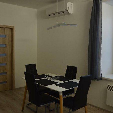 Apartmanovy Byt Třeboň Esterno foto
