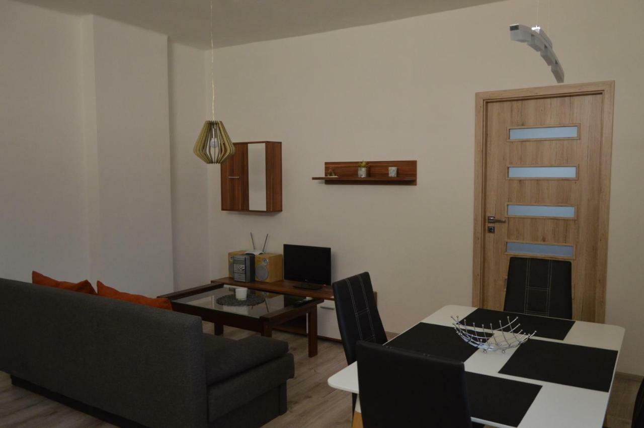 Apartmanovy Byt Třeboň Esterno foto