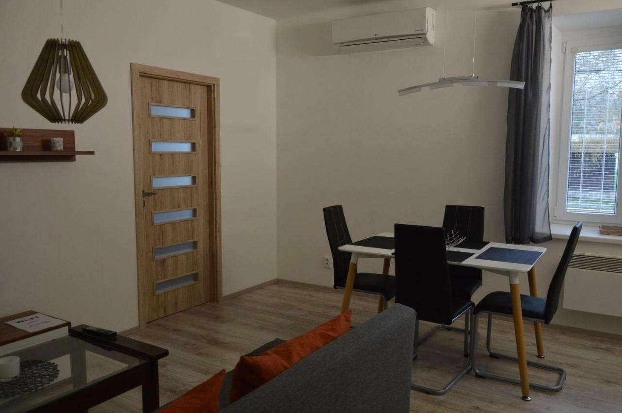 Apartmanovy Byt Třeboň Esterno foto